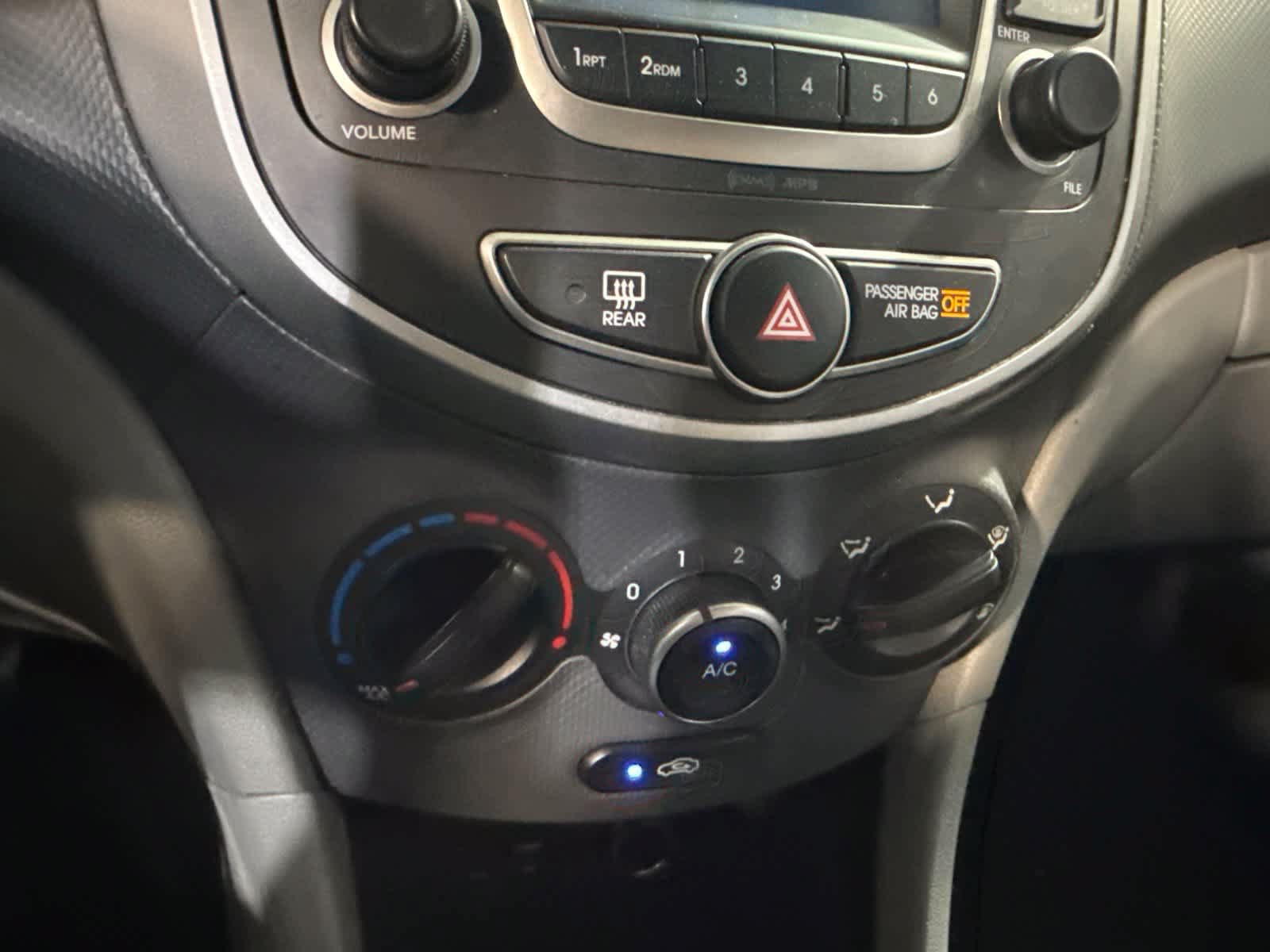 Used 2017 Hyundai Accent SE FWD image 19