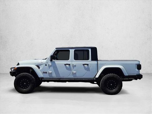 Used 2022 Jeep Gladiator Sport AWD/4WD image 8