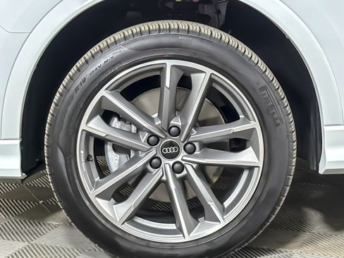 Used 2025 Audi Q3 2.0T Premium w/ Convenience Package AWD/4WD image 25