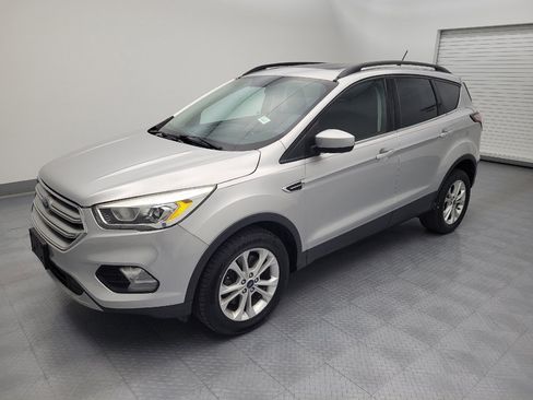 Used 2018 Ford Escape SEL AWD/4WD image 2