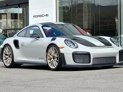 Used 2018 Porsche 911 GT2 RS image 10