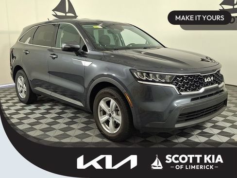 Certified 2023 Kia Sorento LX FWD image 1
