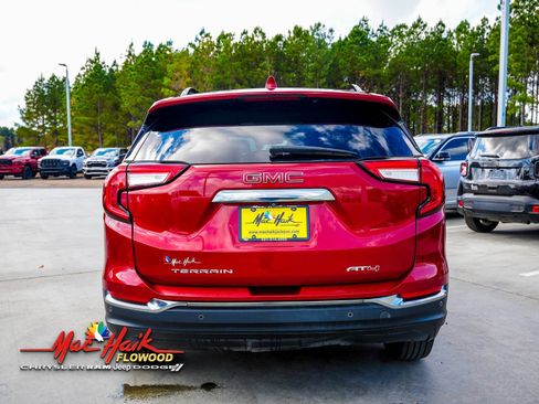 Used 2022 GMC Terrain AT4 w/ Infotainment Package II image 6