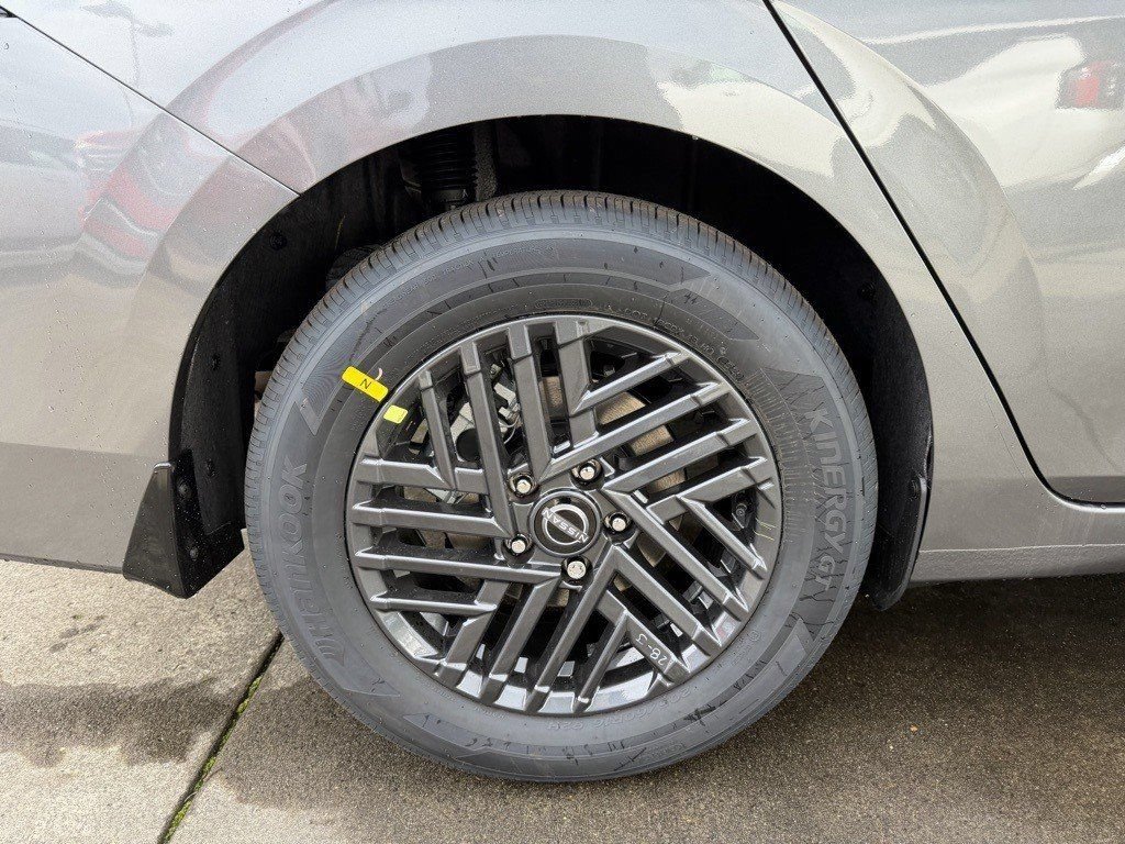 New 2026 Nissan Sentra SR w/ SR Premium Package FWD image 9