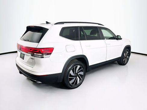 Used 2025 Volkswagen Atlas SE image 9