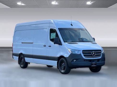 New 2026 Mercedes-Benz Sprinter 2500 image 6