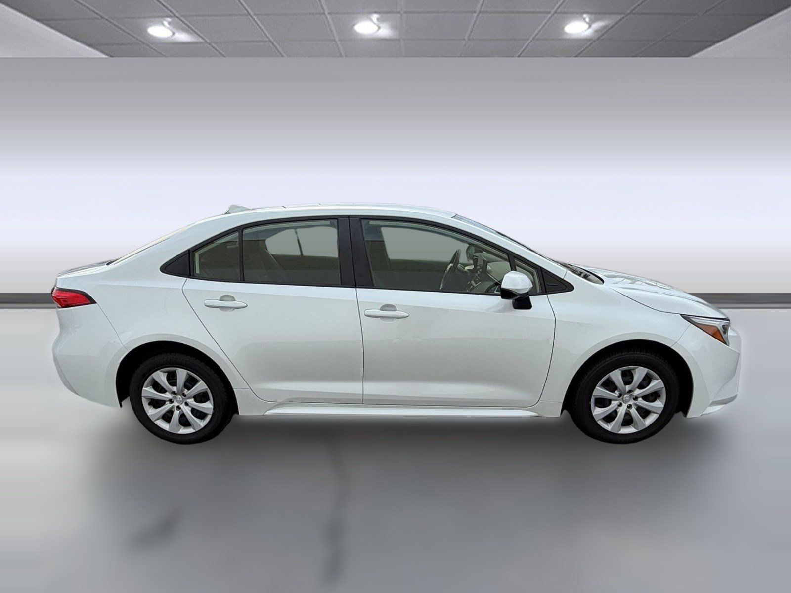 Used 2024 Toyota Corolla LE FWD image 7