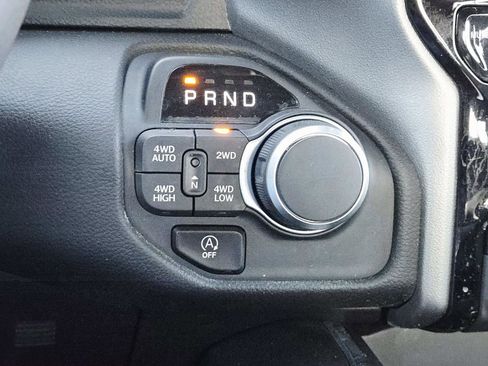 Used 2025 RAM 1500 Big Horn image 32