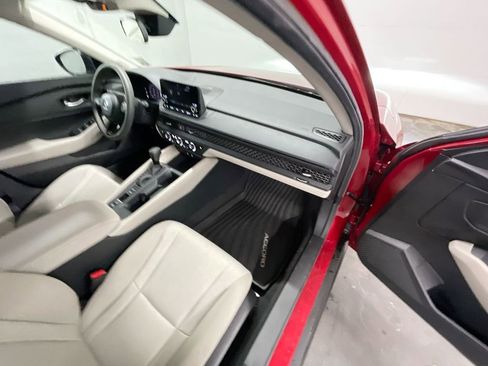 Used 2025 Honda Accord SE image 27