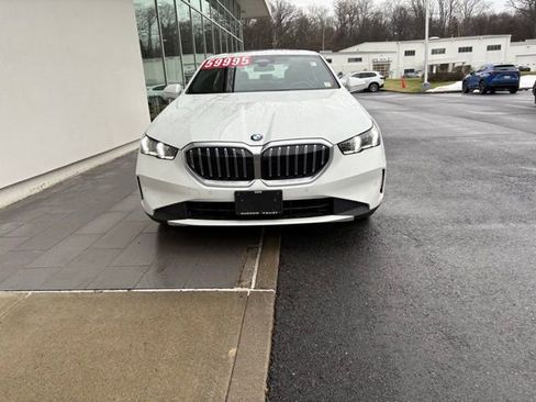 Used 2026 BMW 530i xDrive w/ Premium Package image 7