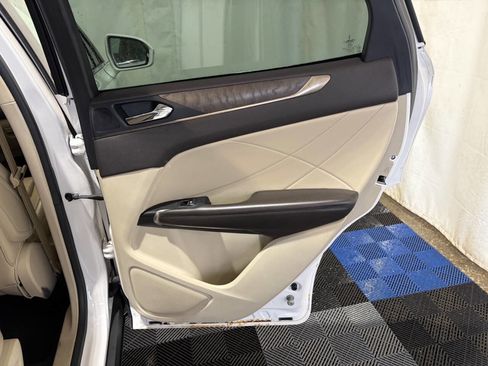 Used 2018 Lincoln MKC Reserve w/ Lincoln MKC Climate Package image 11