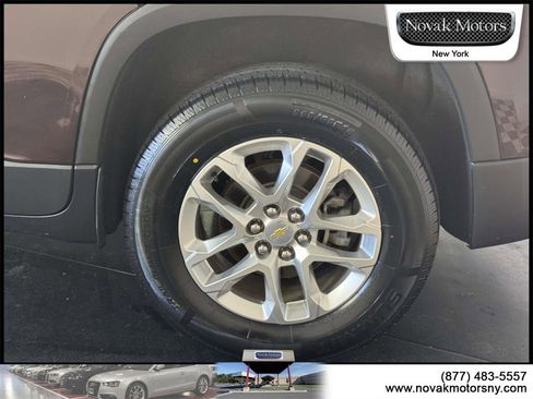 Used 2020 Chevrolet Traverse LT w/ Driver Confidence II Package image 9