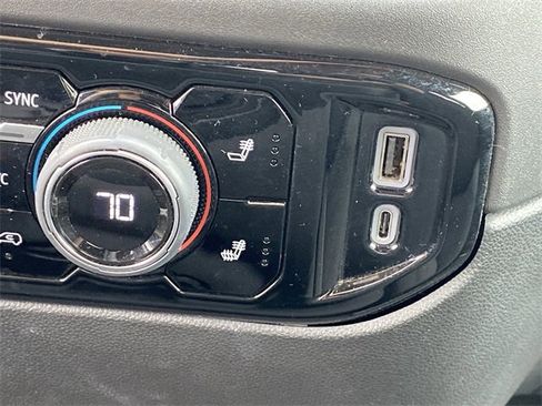 Used 2024 Chevrolet Silverado 1500 LT image 18