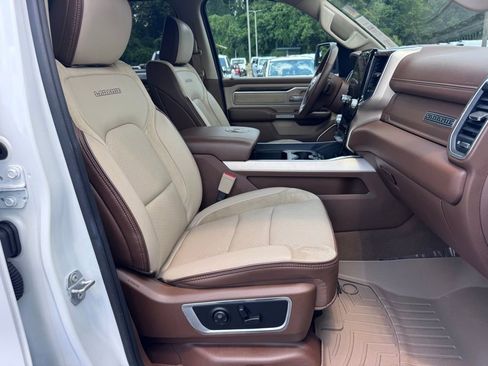 Used 2019 RAM 1500 Laramie AWD/4WD image 31