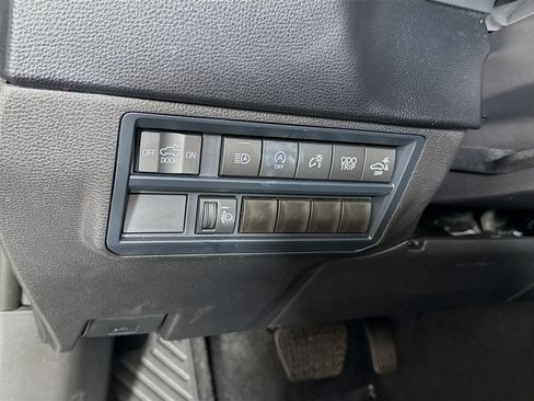 Certified 2025 Toyota Tundra SR5 AWD/4WD image 11