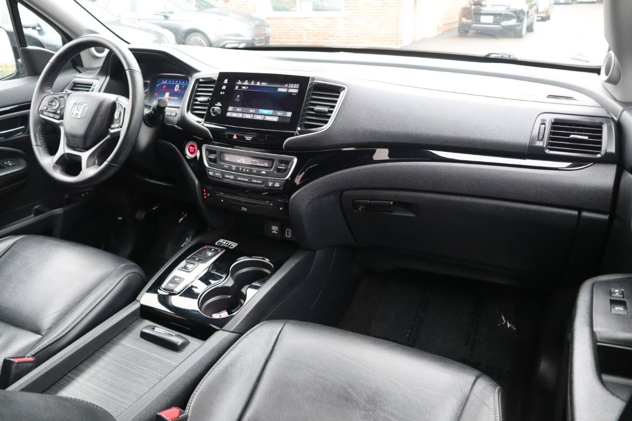 Used 2020 Honda Pilot Touring image 11