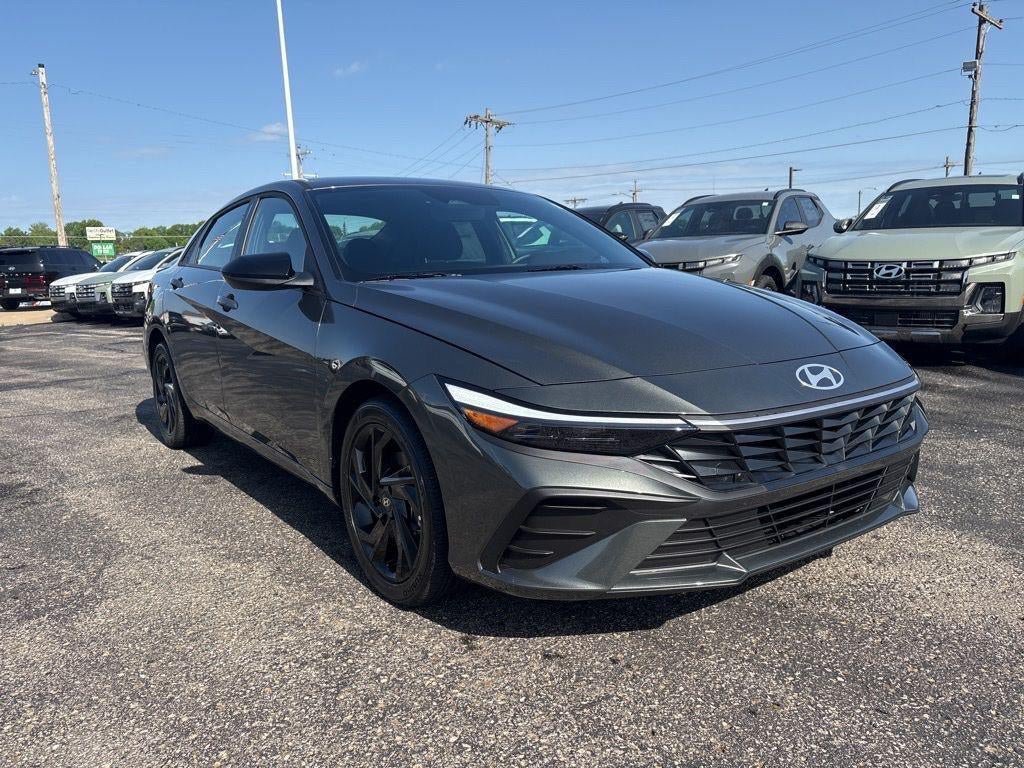 New 2026 Hyundai Elantra Sport FWD image 23