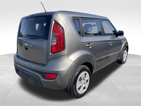 Used 2013 Kia Soul FWD image 9