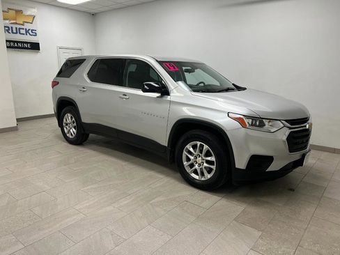 Used 2019 Chevrolet Traverse LS image 9