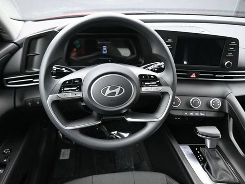 Certified 2026 Hyundai Elantra SE FWD image 14