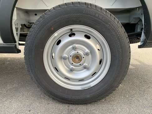 New 2025 Ford Transit 250 148 Medium Roof image 6