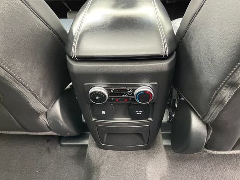 Used 2024 Ford Explorer Limited w/ Limited Technology Package AWD/4WD image 38