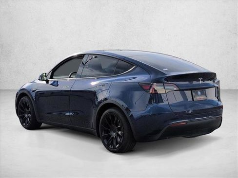 Used 2021 Tesla Model Y Long Range image 8