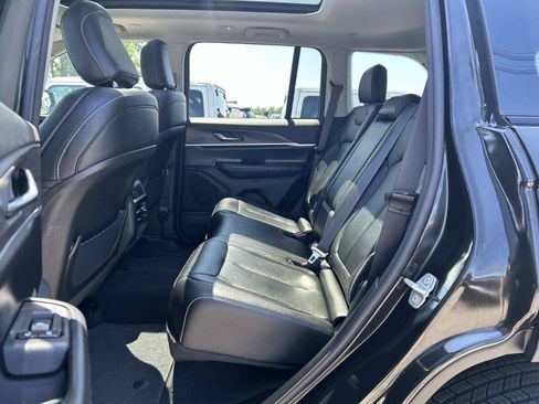 Certified 2024 Jeep Grand Cherokee Limited AWD/4WD image 14