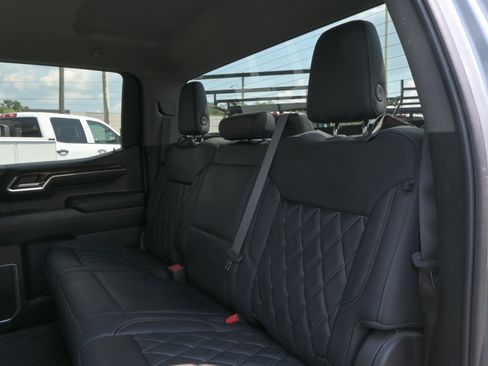 Used 2023 GMC Sierra 1500 SLE AWD/4WD image 11