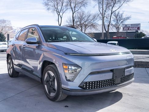 Used 2024 Hyundai Kona Limited image 11