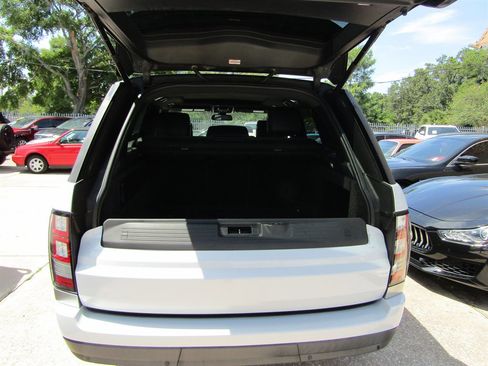 Used 2015 Land Rover Range Rover Supercharged image 8