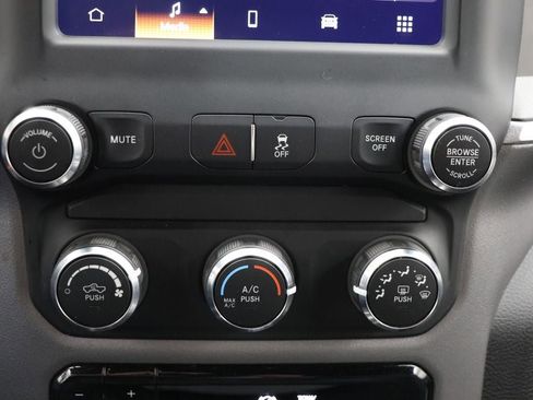 Used 2024 RAM 2500 Big Horn image 25