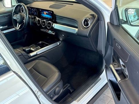 Certified 2022 Mercedes-Benz GLB 250 image 35