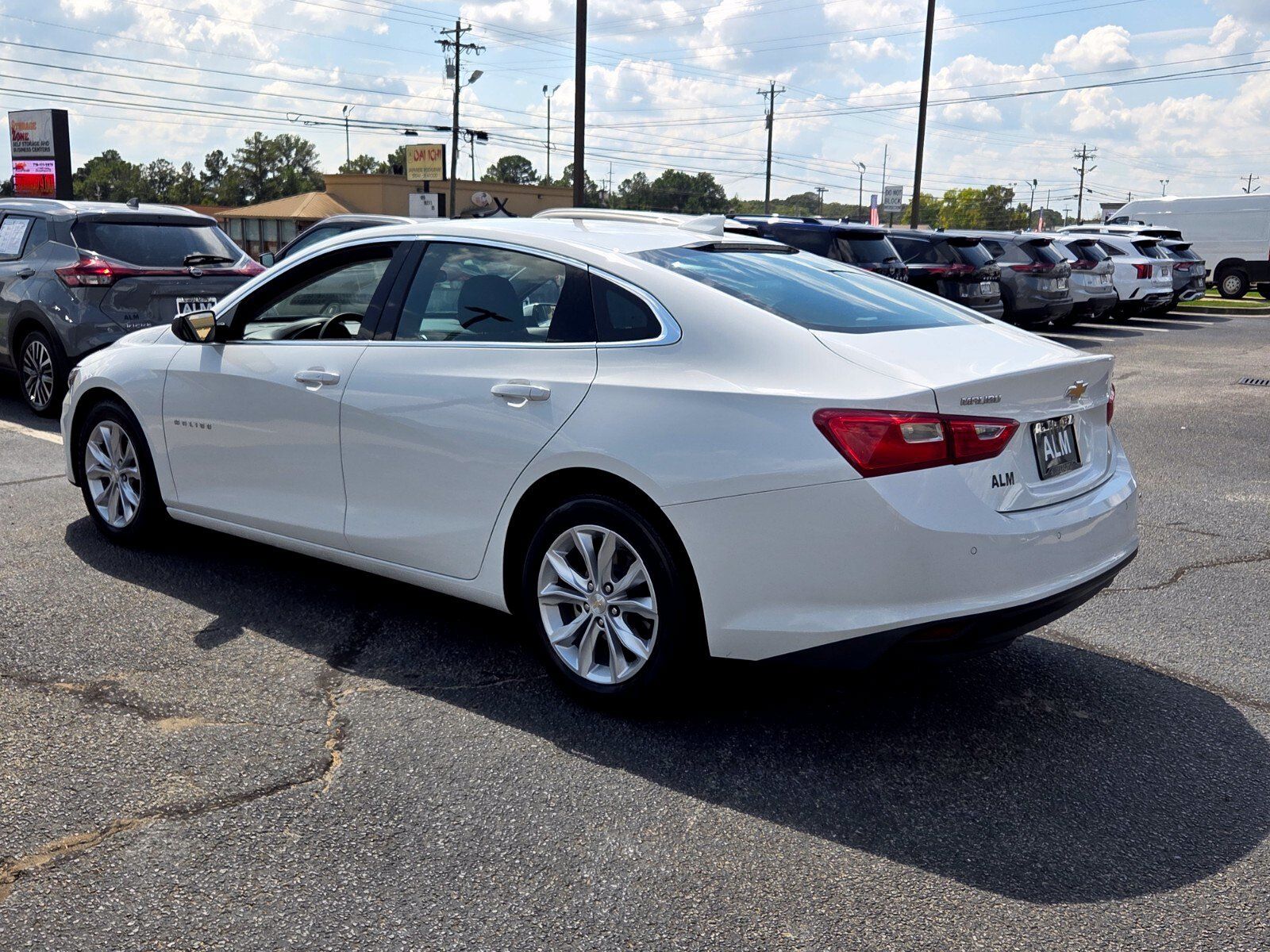 Used 2025 Chevrolet Malibu LT FWD image 9