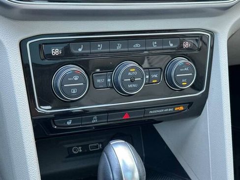 Certified 2019 Volkswagen Atlas SEL Premium image 21
