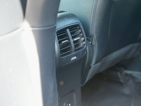 Used 2022 Ford Escape Titanium image 12