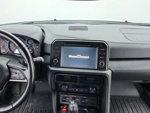 Used 2021 Nissan GT-R Premium image 25