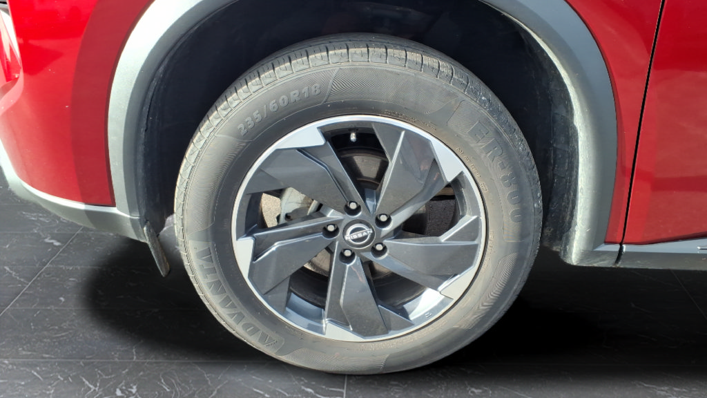 Used 2025 Nissan Rogue SV AWD/4WD image 26