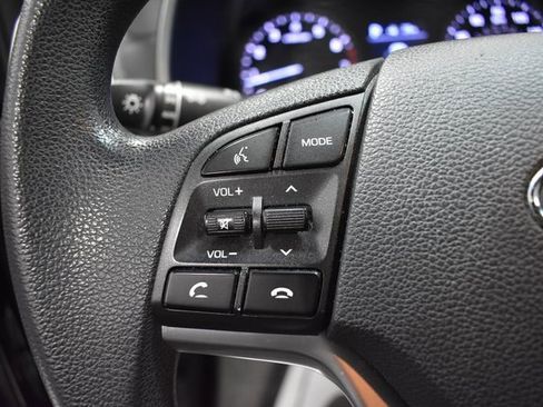 Used 2020 Hyundai Tucson SE image 23