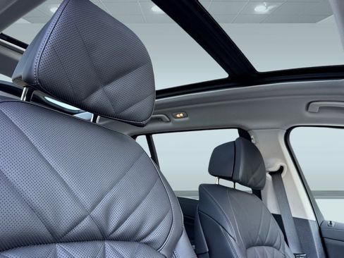 New 2026 BMW X7 xDrive40i w/ Executive Package image 25