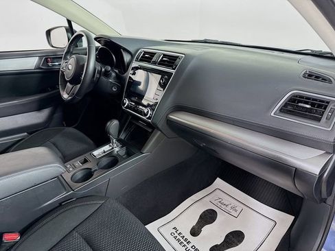 Used 2018 Subaru Outback 2.5i Premium image 27