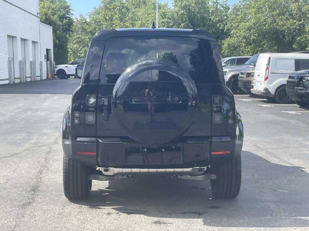 New 2026 Land Rover Defender 110 S AWD/4WD image 8