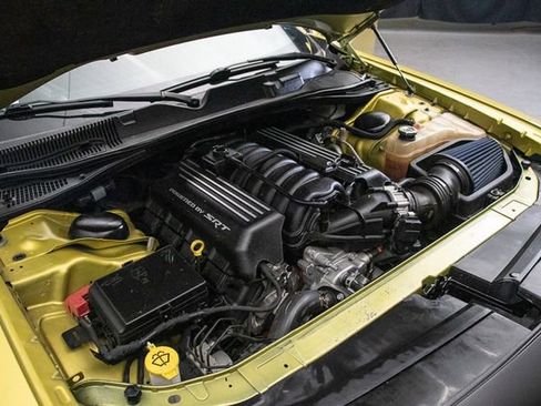 Used 2020 Dodge Challenger R/T Scat Pack w/ Dynamics Package RWD image 26