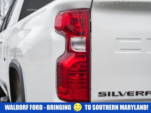 Used 2024 Chevrolet Silverado 2500 LT w/ Convenience Package image 6