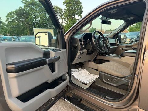Used 2018 Ford F150 XLT w/ Equipment Group 302A Luxury AWD/4WD image 11