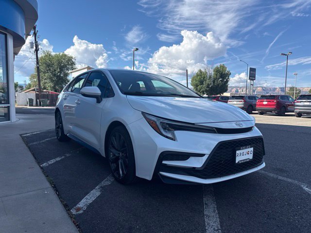 Used 2025 Toyota Corolla SE FWD image 4