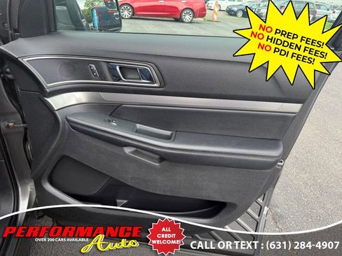 Used 2018 Ford Explorer XLT image 29