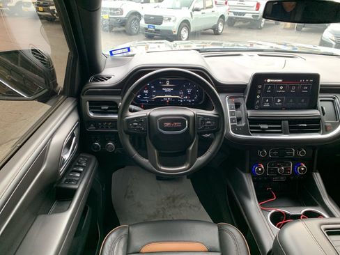 Used 2024 GMC Yukon XL AT4 w/ Technology Package image 6