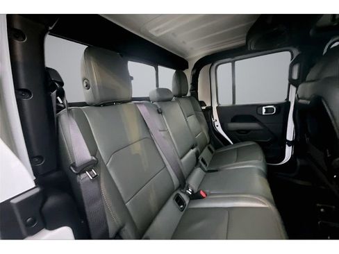 Certified 2025 Jeep Gladiator Mojave w/ Safety Group AWD/4WD image 24
