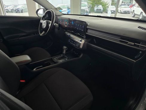 Used 2025 Hyundai Kona SEL AWD/4WD image 45